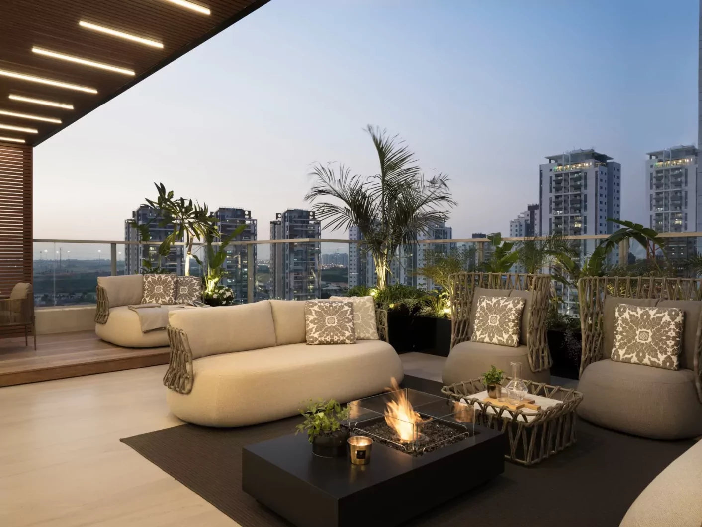 EcoSmart Fire Manhattan 50 Ethanol Fire Pit Table